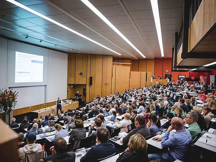 Hörsaal 1 Auditorium Ettore Rossi im Inselspital Bern